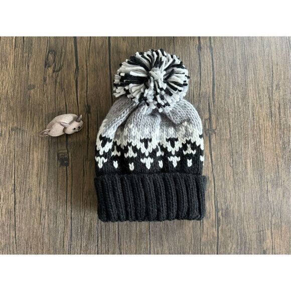 Knitted Beanie Slouchy Beanie Winter Hat Women’s Hat NEW Pom Pom Hat - Picture 1 of 5